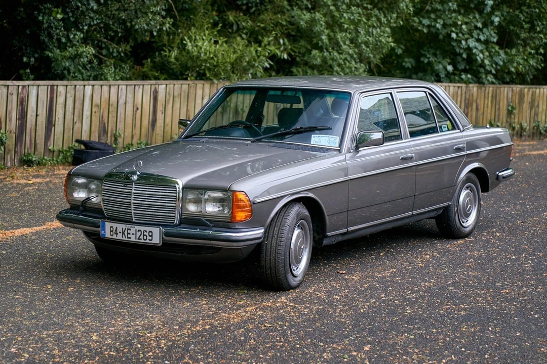 1984 Mercedes-Benz W123 Sedan - Image 2 of 30