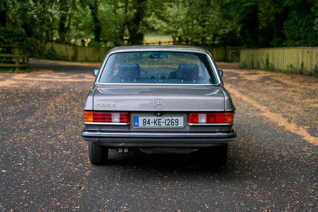 1984 Mercedes-Benz W123 Sedan - Image 5 of 30