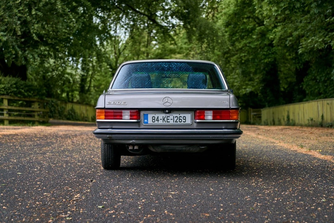 1984 Mercedes-Benz W123 Sedan - Image 19 of 30