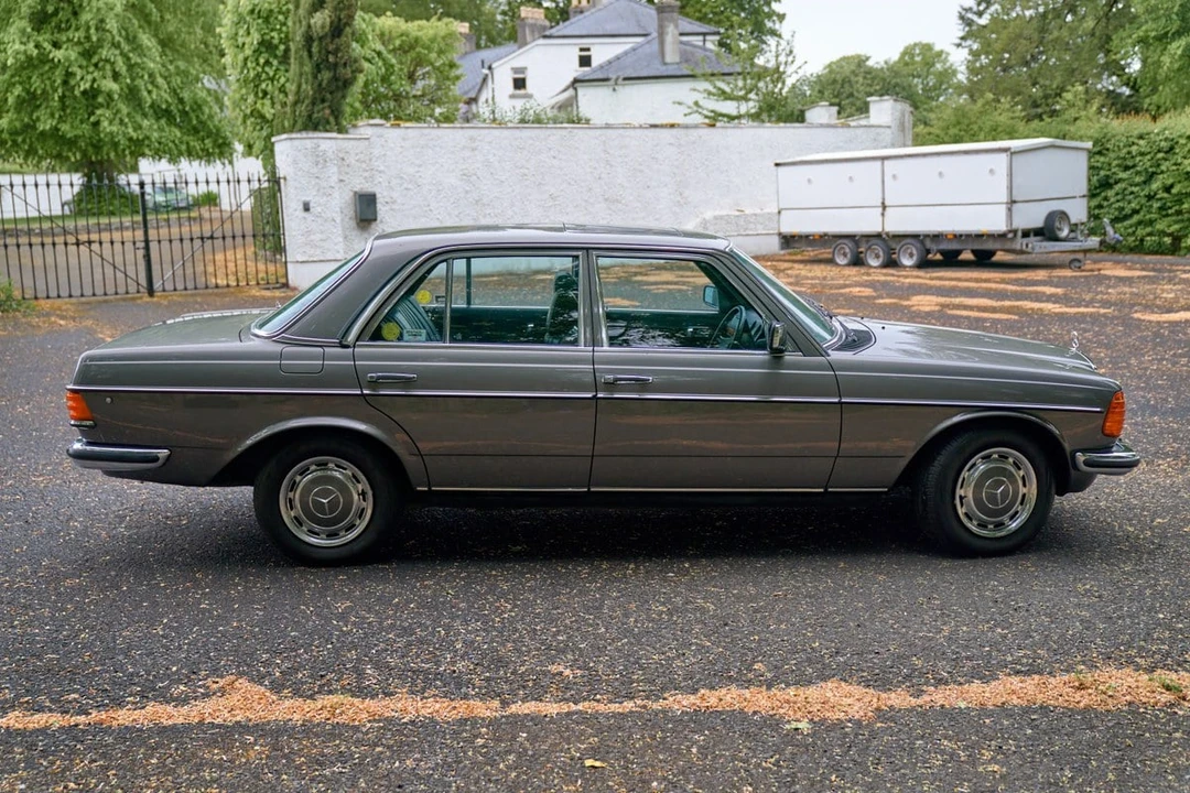 1984 Mercedes-Benz W123 Sedan - Image 21 of 30