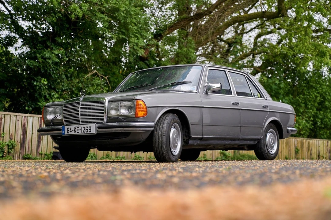 1984 Mercedes-Benz W123 Sedan - Image 18 of 30