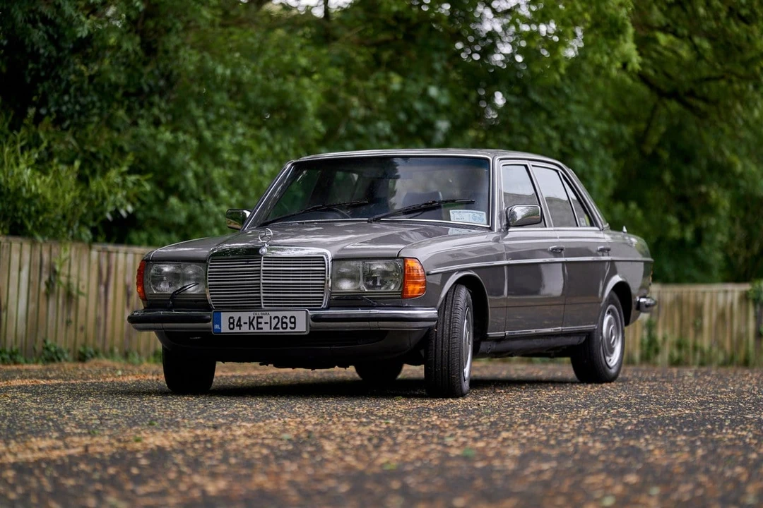 1984 Mercedes-Benz W123 Sedan - Image 14 of 30