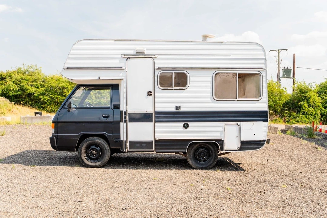 1984 Mitsubishi Delica 2nd Gen - Image 9 of 30