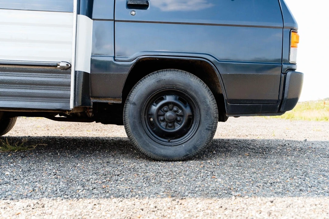 1984 Mitsubishi Delica 2nd Gen - Image 17 of 30