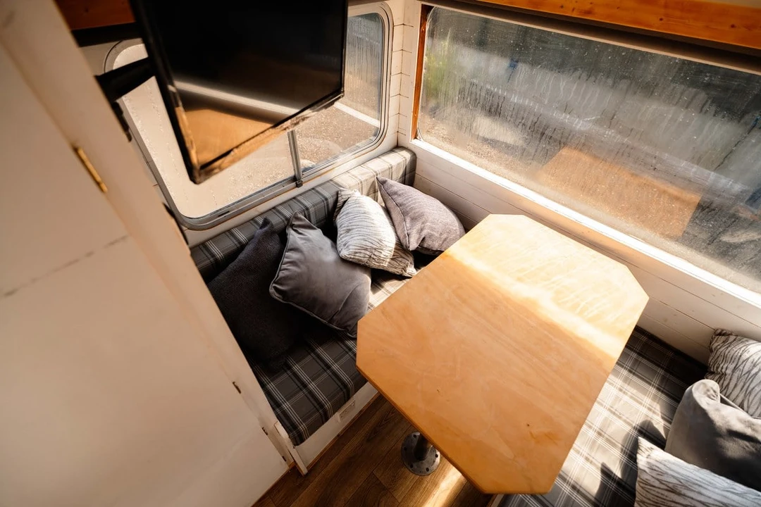 1984 Mitsubishi Delica 2nd Gen - Image 21 of 30