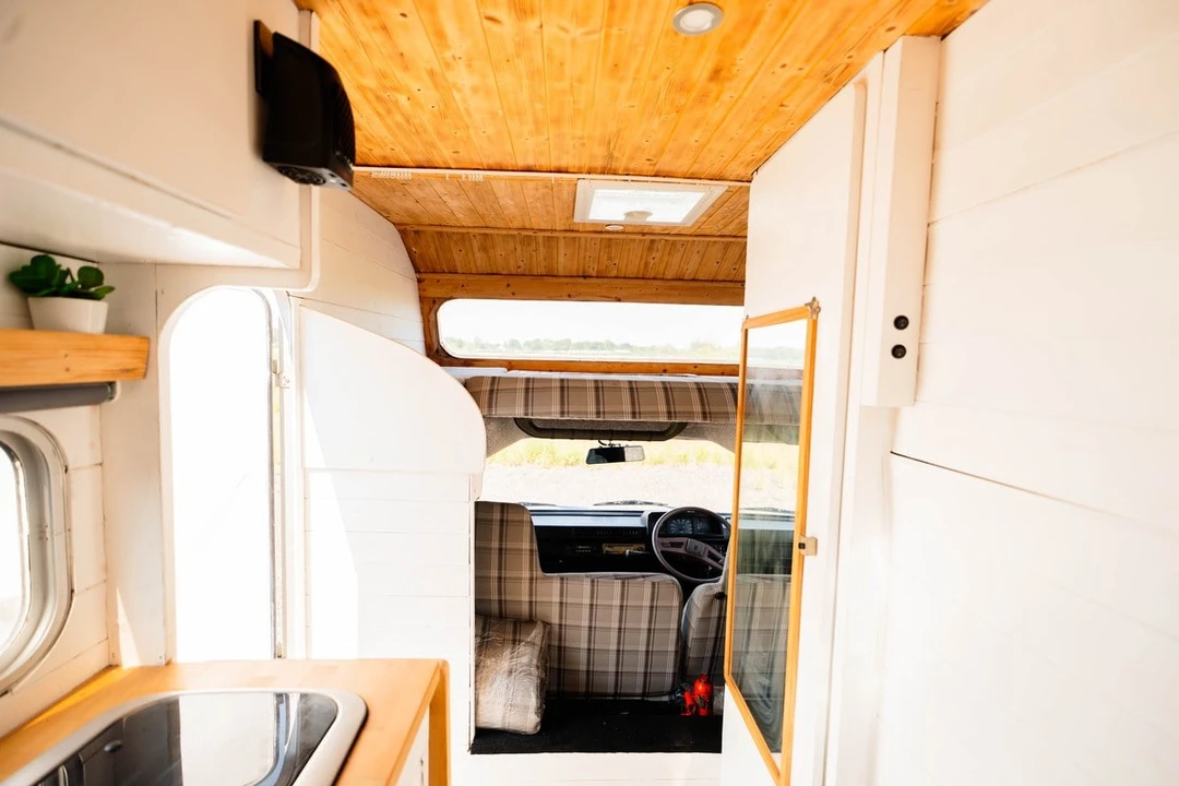 1984 Mitsubishi Delica 2nd Gen - Image 28 of 30