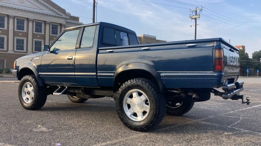 1984 Nissan - Image 3 of 7