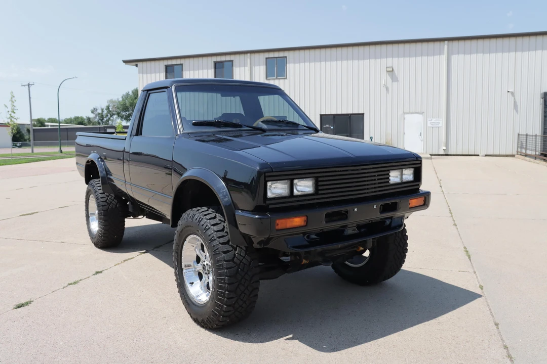 1984 Nissan - Image 8 of 31
