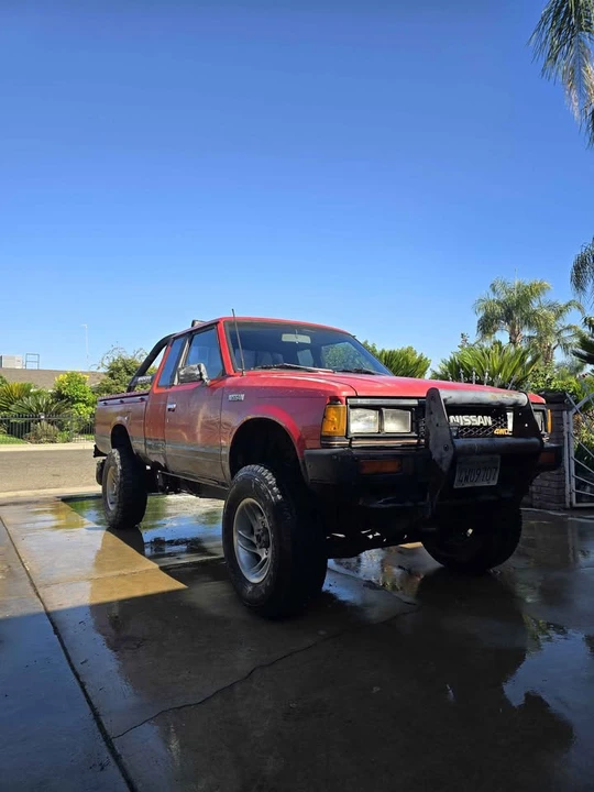 1984 Nissan - Image 2 of 9