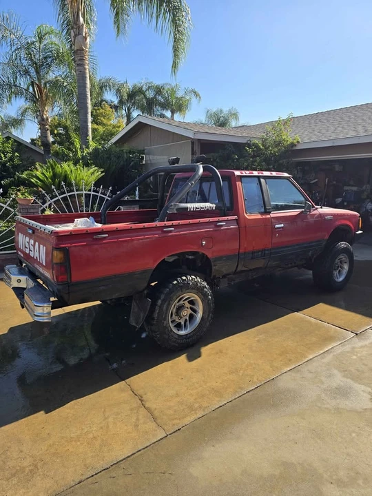 1984 Nissan - Image 3 of 9
