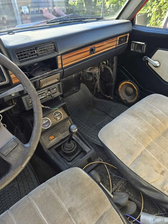 1984 Nissan - Image 8 of 9