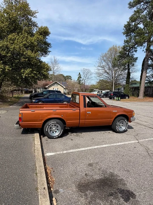 1984 Nissan Frontier - Image 5 of 11