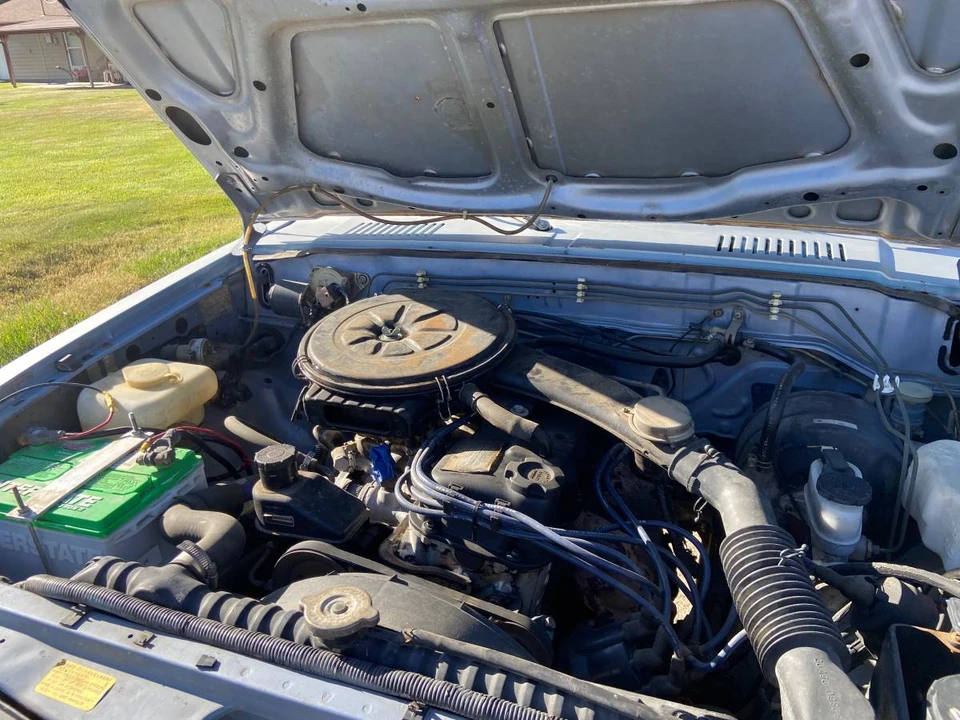 1984 Nissan Frontier - Image 6 of 10