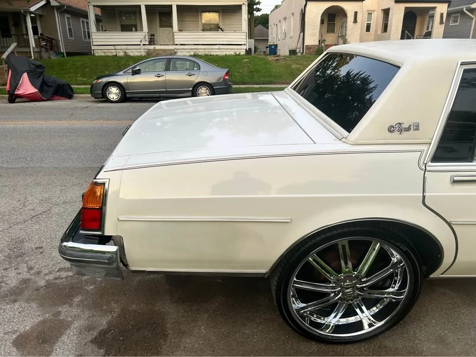 1984 Oldsmobile 88 - Image 4 of 13