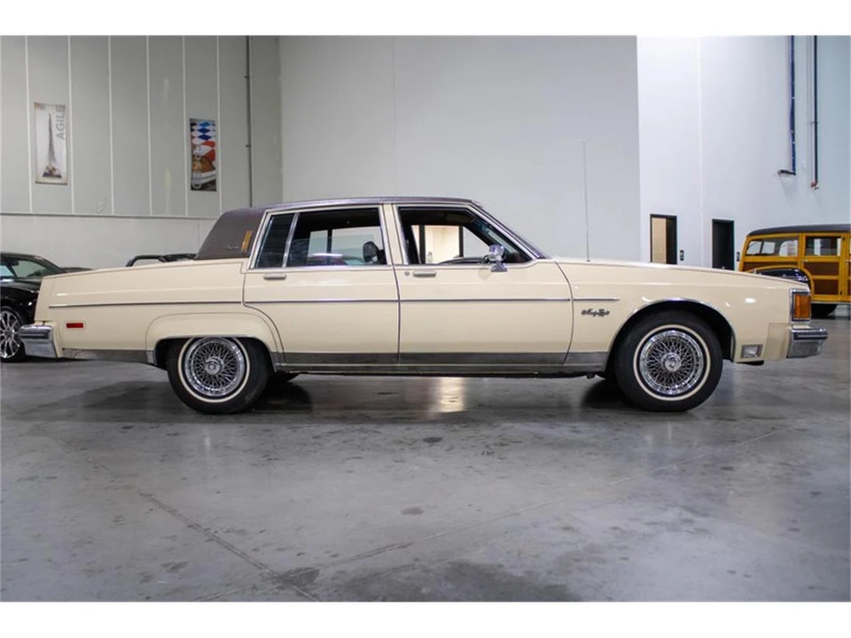 1984 Oldsmobile 98 - Image 7 of 31
