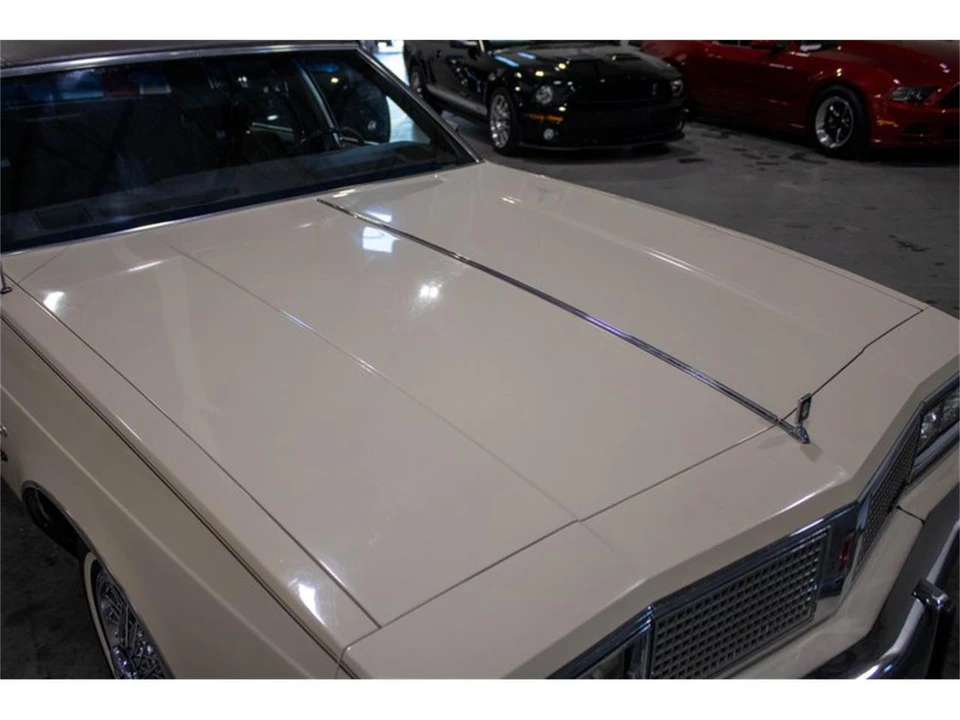 1984 Oldsmobile 98 - Image 18 of 31