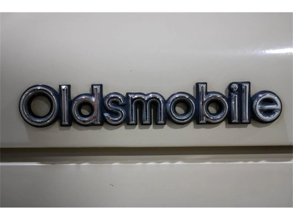 1984 Oldsmobile 98 - Image 28 of 31
