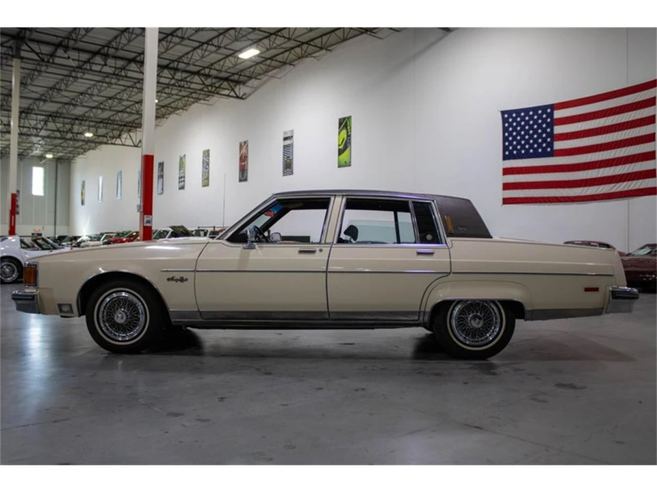 1984 Oldsmobile 98 - Image 3 of 31