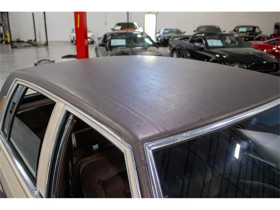 1984 Oldsmobile 98 - Image 19 of 31
