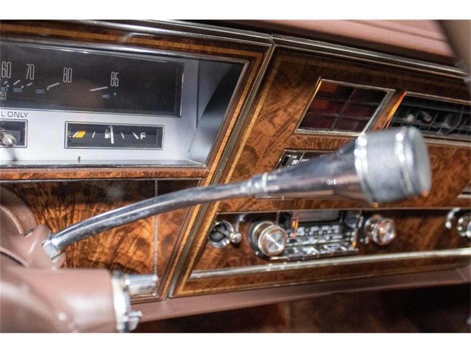 1984 Oldsmobile 98 - Image 14 of 31