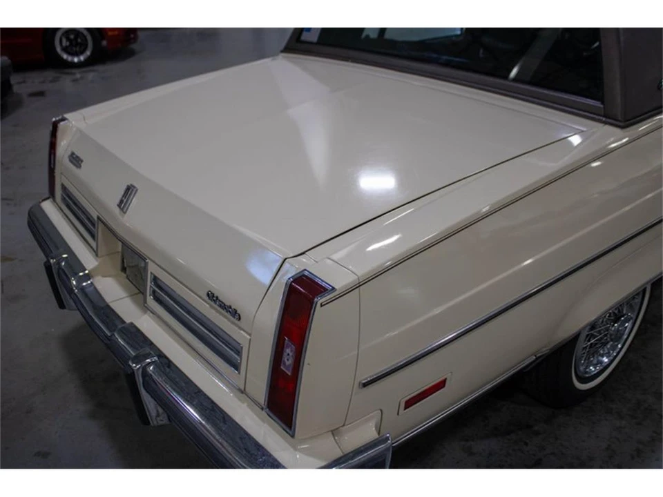 1984 Oldsmobile 98 - Image 20 of 31