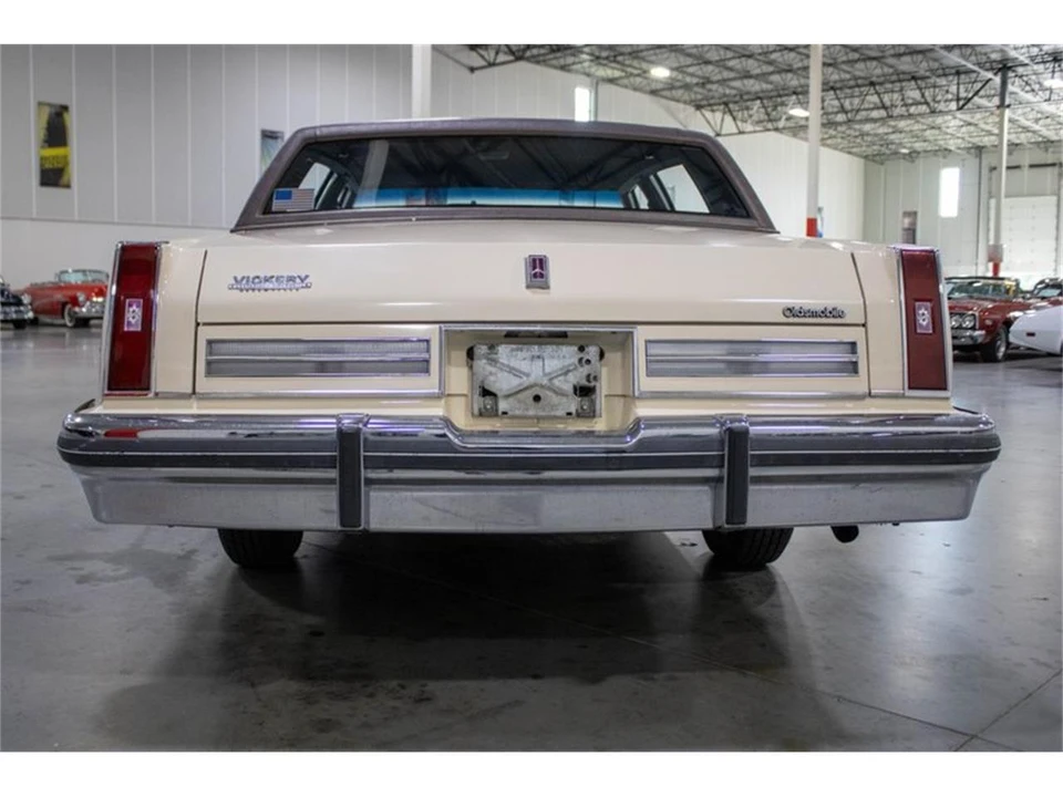 1984 Oldsmobile 98 - Image 5 of 31