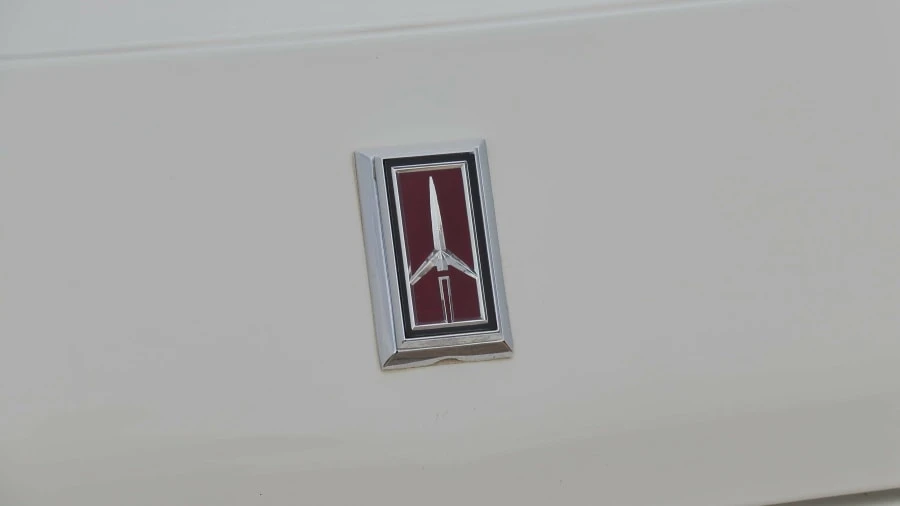 1984 Oldsmobile 98 - Image 11 of 21