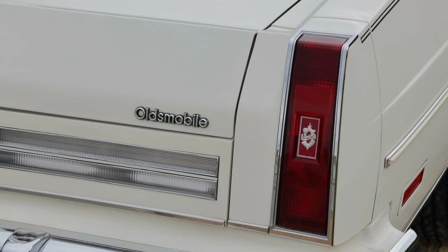1984 Oldsmobile 98 - Image 21 of 21