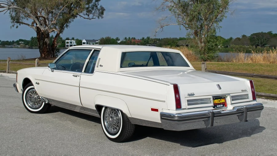 1984 Oldsmobile 98 - Image 2 of 19