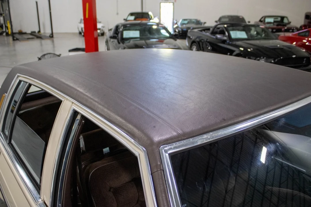 1984 Oldsmobile 98 - Image 19 of 21