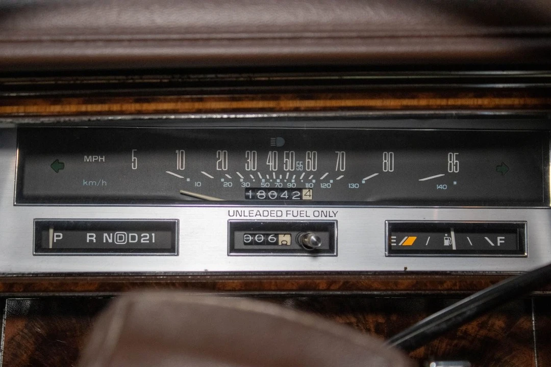 1984 Oldsmobile 98 - Image 11 of 12