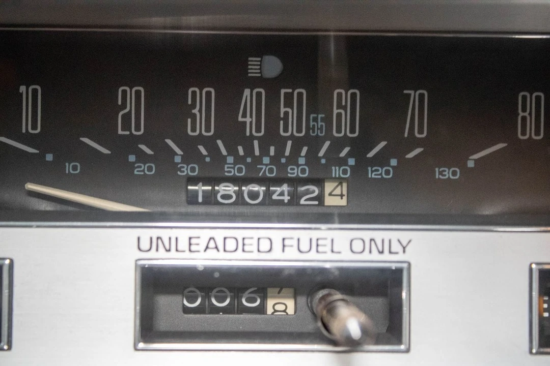 1984 Oldsmobile 98 - Image 12 of 12