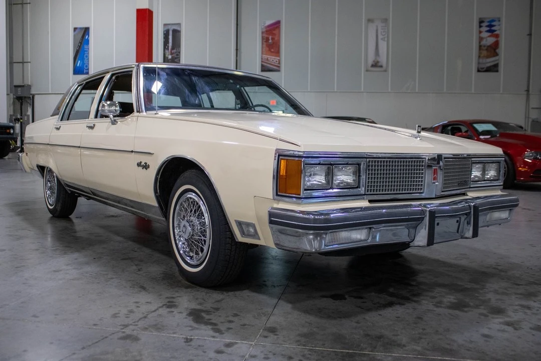 1984 Oldsmobile 98 - Image 8 of 21