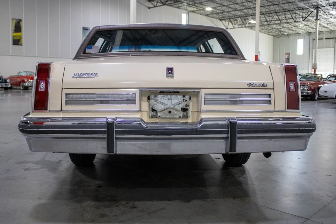 1984 Oldsmobile 98 - Image 5 of 21