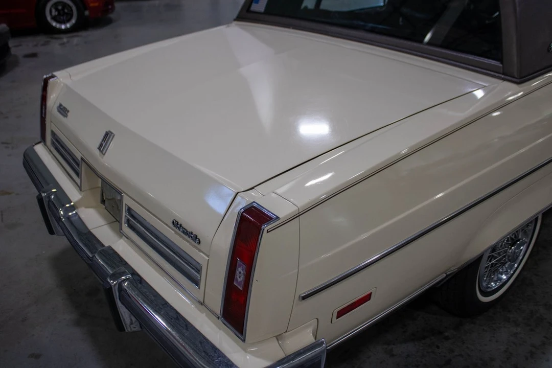 1984 Oldsmobile 98 - Image 20 of 21