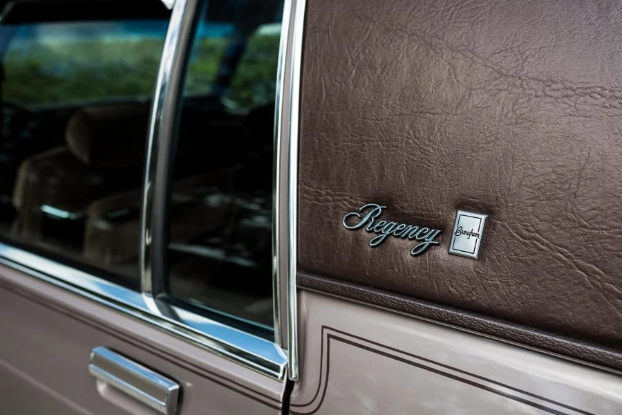 1984 Oldsmobile 98 - Image 10 of 12