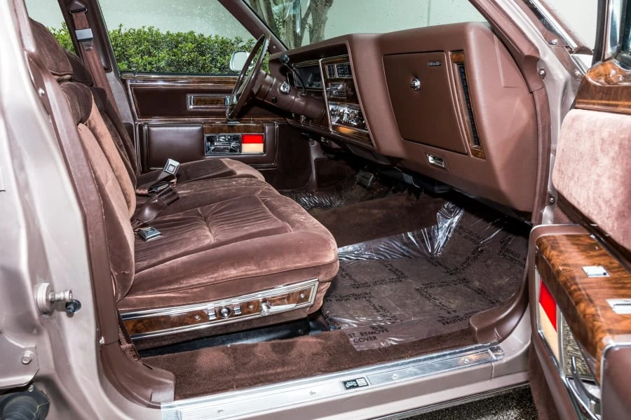 1984 Oldsmobile 98 - Image 6 of 12