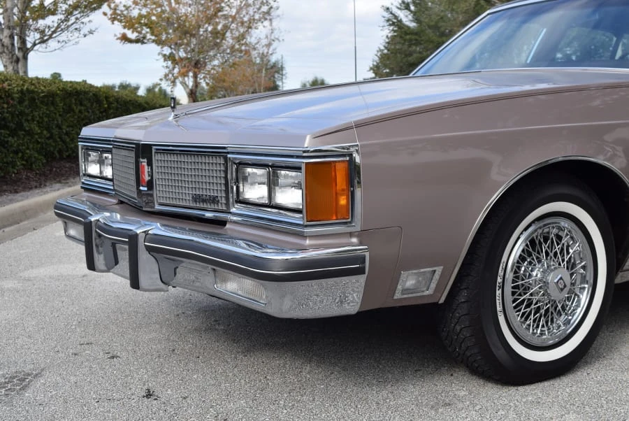 1984 Oldsmobile 98 - Image 3 of 11