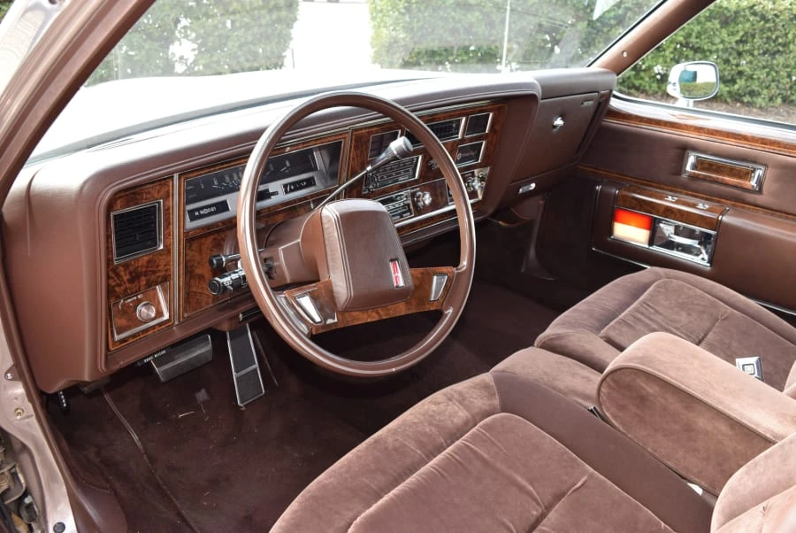 1984 Oldsmobile 98 - Image 5 of 11