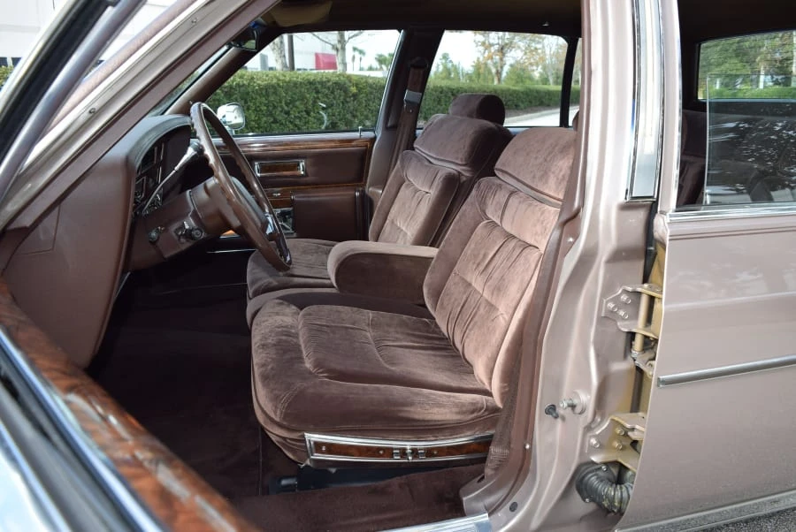 1984 Oldsmobile 98 - Image 6 of 11