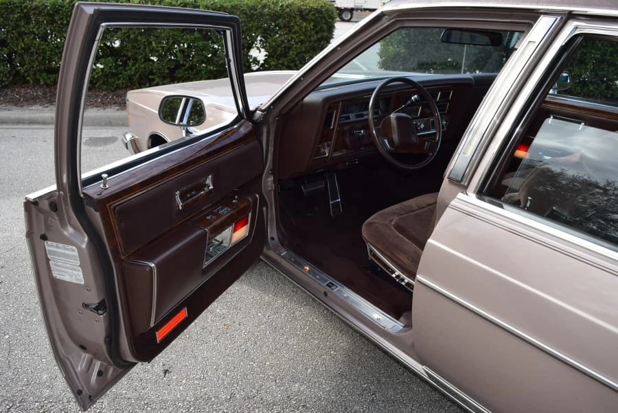 1984 Oldsmobile 98 - Image 8 of 11