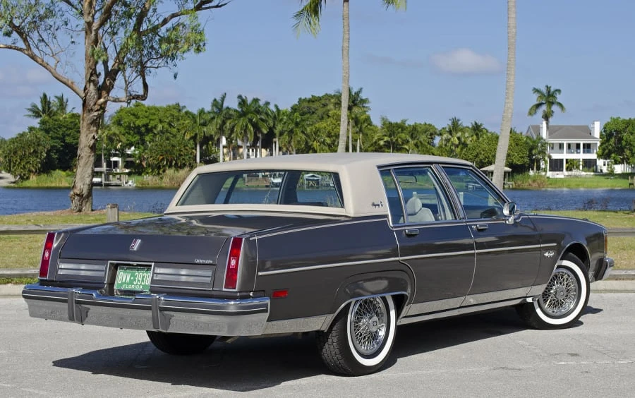1984 Oldsmobile 98 - Image 3 of 12