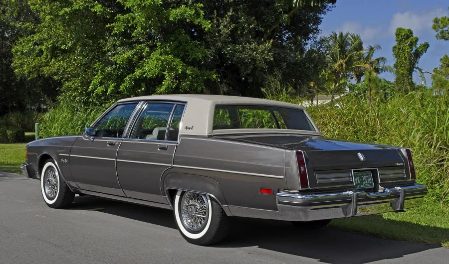 1984 Oldsmobile 98 - Image 11 of 12