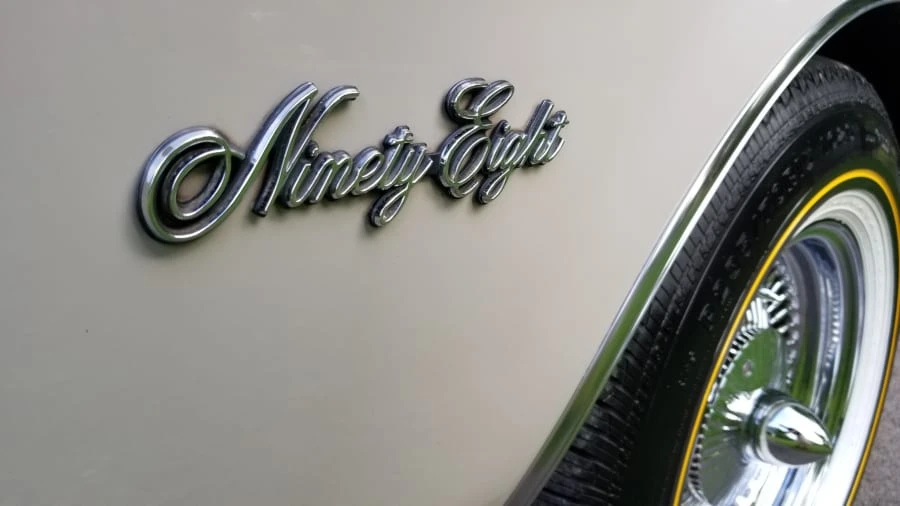 1984 Oldsmobile 98 - Image 6 of 12