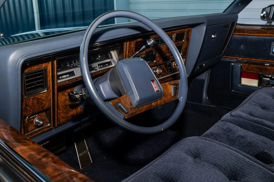 1984 Oldsmobile 98 - Image 29 of 31