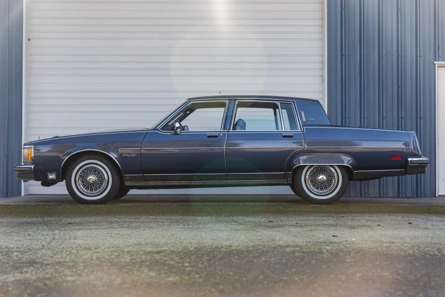 1984 Oldsmobile 98 - Image 2 of 31