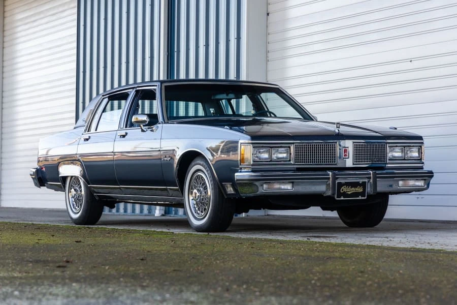 1984 Oldsmobile 98 - Image 6 of 31