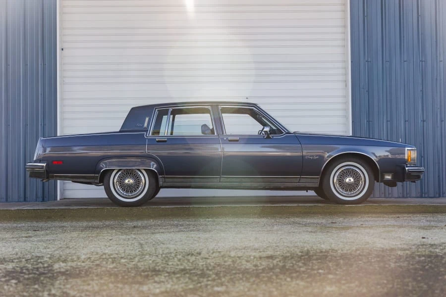 1984 Oldsmobile 98 - Image 13 of 31