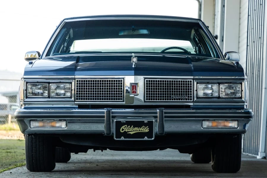 1984 Oldsmobile 98 - Image 4 of 31