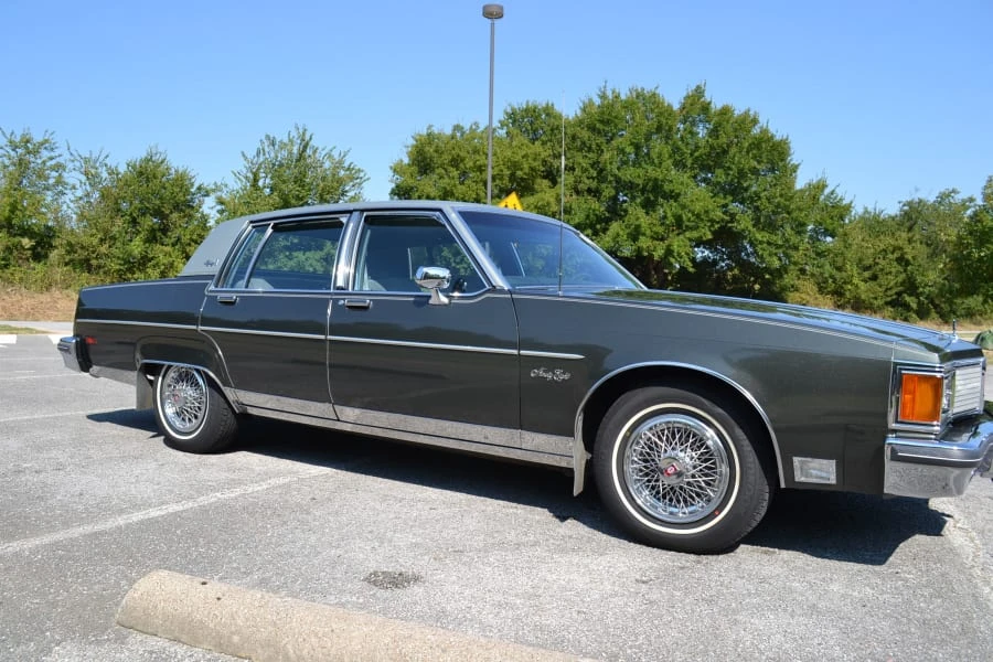 1984 Oldsmobile 98 - Image 7 of 7
